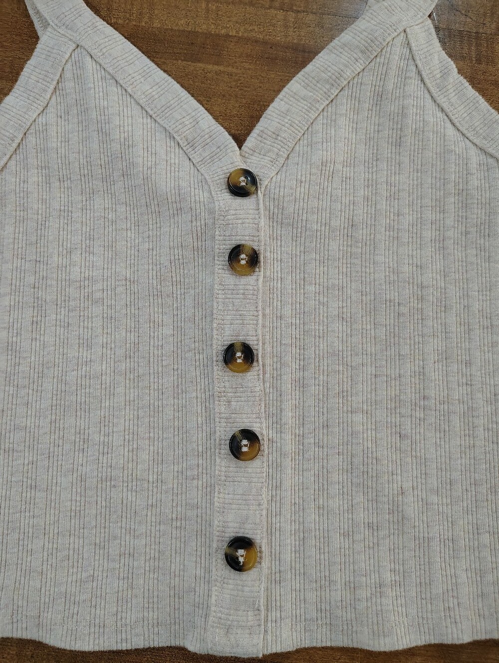 Bozzolo Neutral Ribbed Button-Front Crop Tank Top Size M - Picture 2 of 5